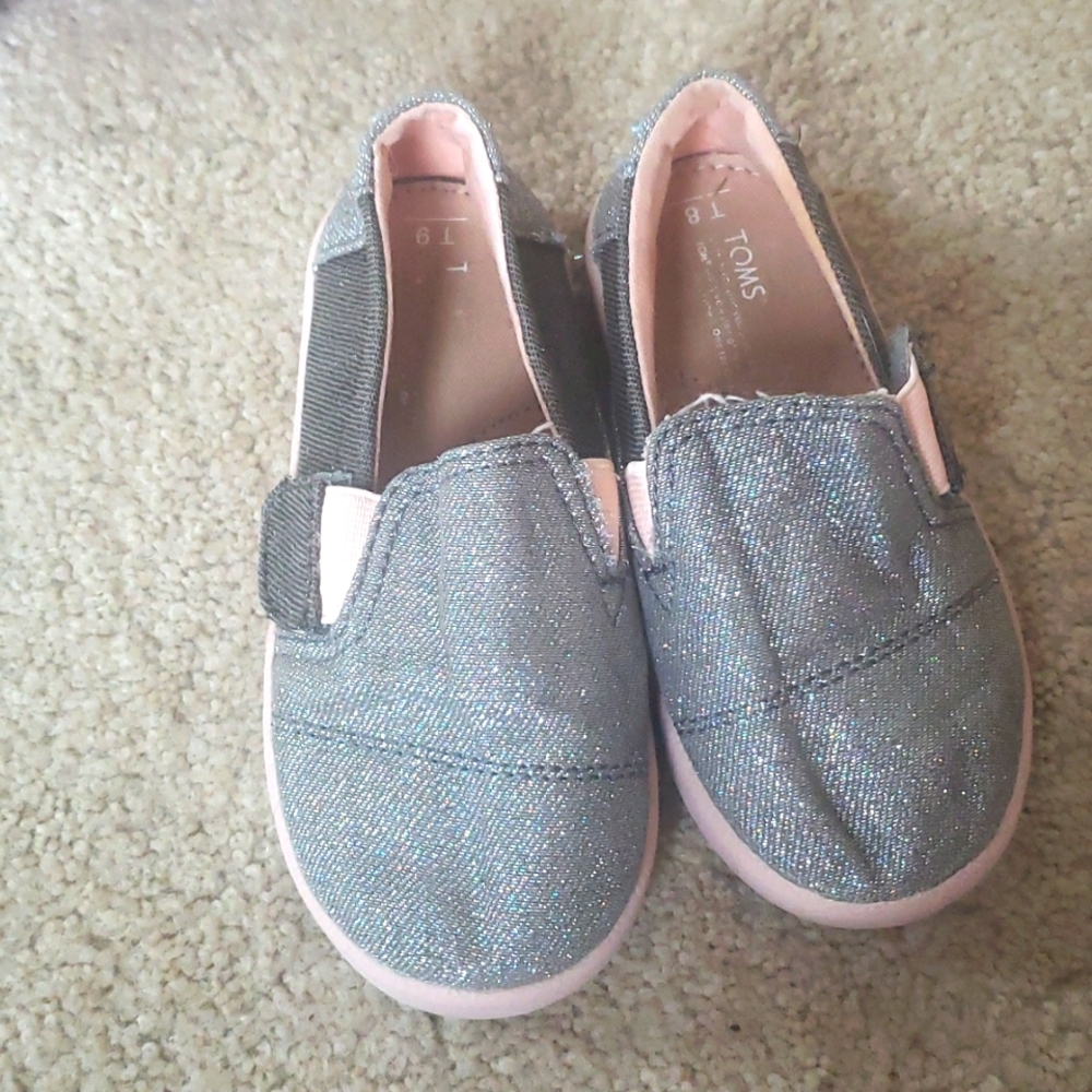 Toms